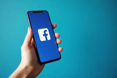Usuwanie zdjęć z Facebooka: Czy na pewno znikają na zawsze?