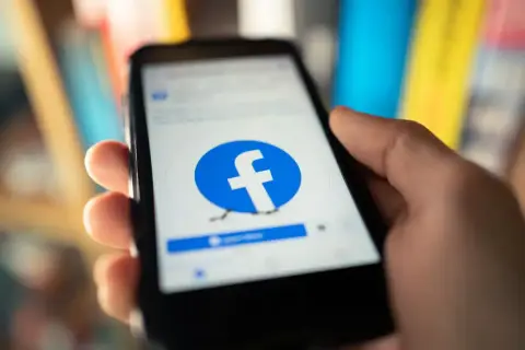 Usuń Facebooka: Poradnik krok po kroku. Co z danymi i Messengerem?