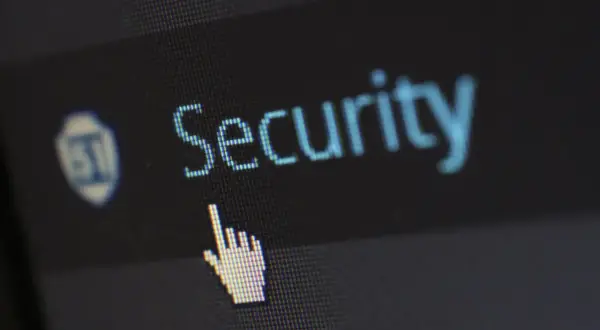 WordPress bezpieczny? Kompletny poradnik, uniknij włamania!
