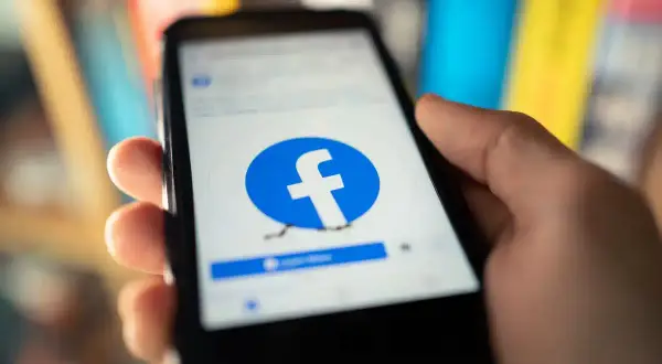Usuń Facebooka: Poradnik krok po kroku. Co z danymi i Messengerem?