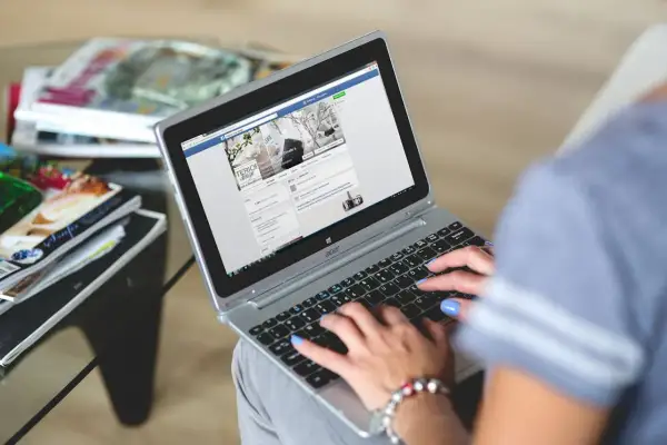 Jak zmienić nazwę grupy na Facebooku? Pełny poradnik admina